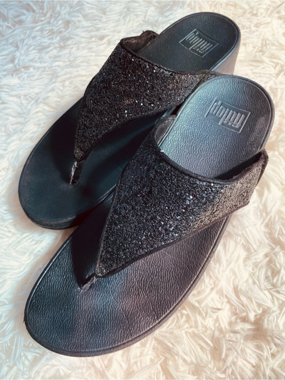 FitFlop Black Glitter Thong Sandals Comfort Wedge Flip Flops US 9